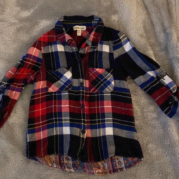Girls long sleeved plaid shirt - Picture 1 of 2
